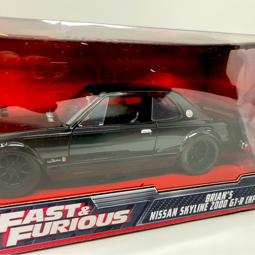 Jada Toys Fast & Furious 1:24 Brians's Nissan Skyline 2000 GT-R Die-cast Car - Picture 3 of 7